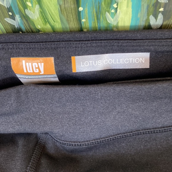 LUCY lotus collection crop leggings - Picture 3 of 7